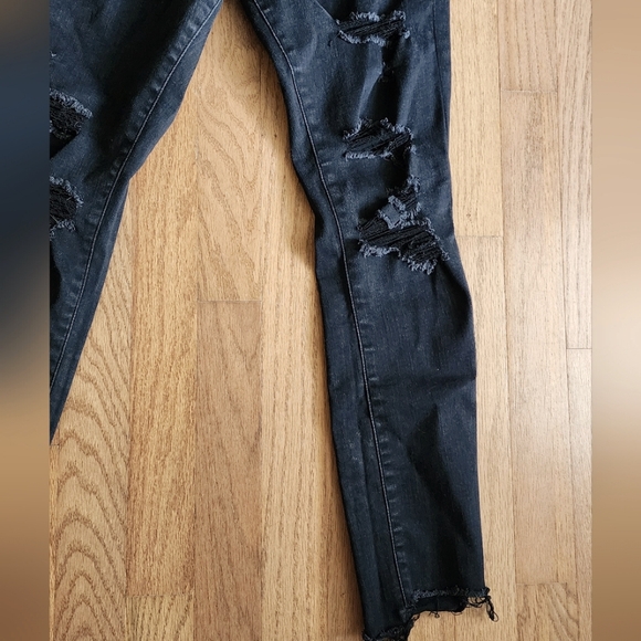 Abercrombie & Fitch Harper low rise frayed ankle jean size 28 - Picture 2 of 12